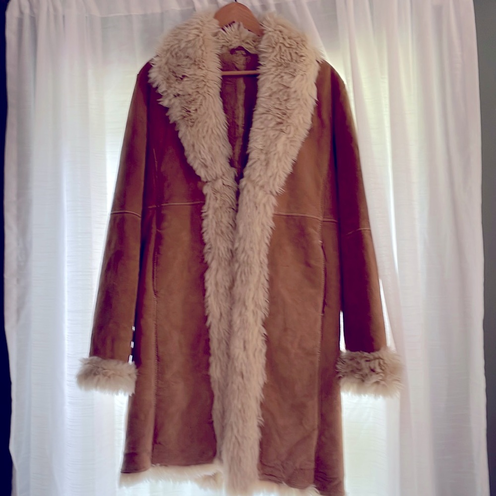 Suede leather coat. Wilson’s Leather. Size M. Color Caramel.